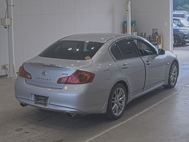 NISSAN SKYLINE 2010