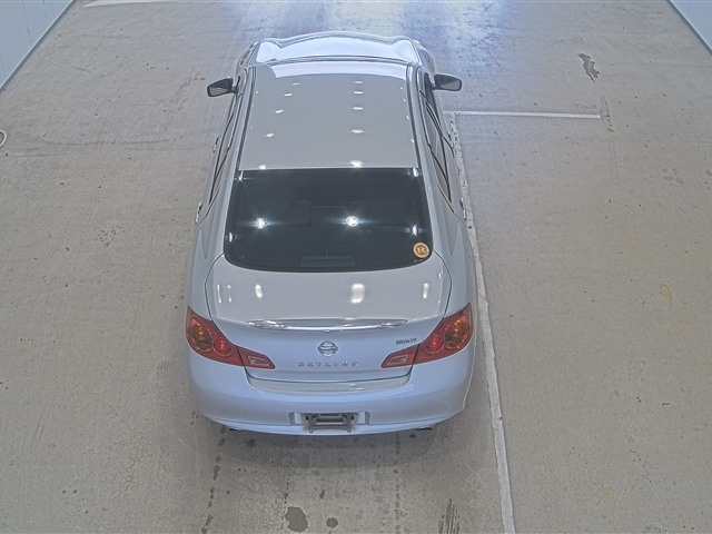 NISSAN SKYLINE 2010