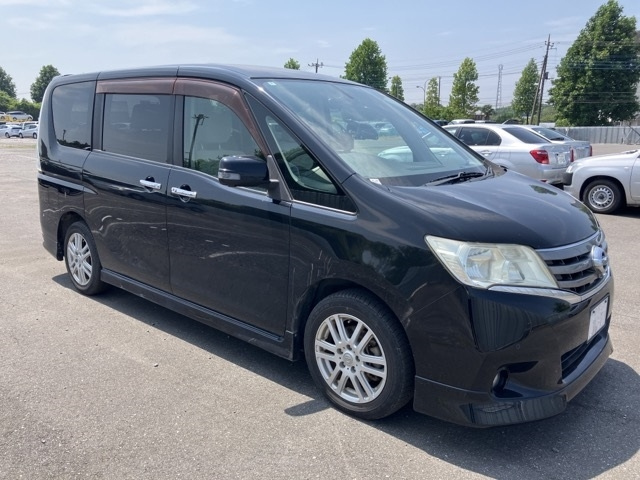 NISSAN SERENA 2011
