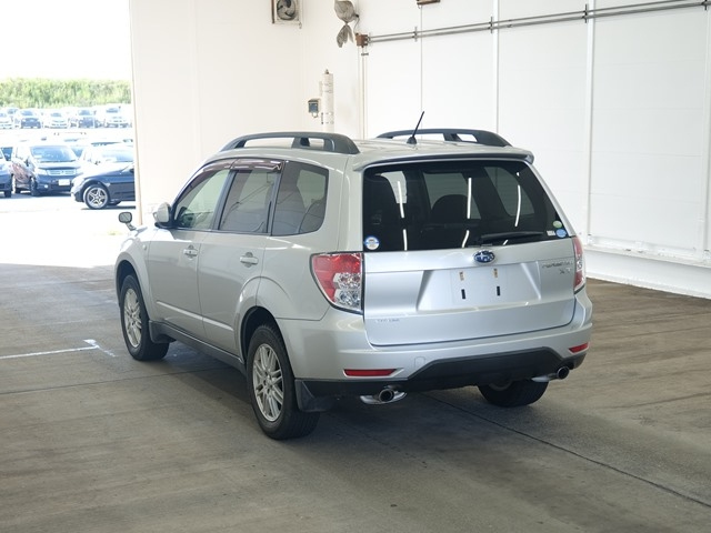 SUBARU FORESTER 2010
