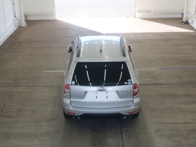 SUBARU FORESTER 2010