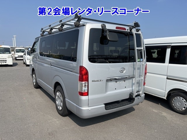 TOYOTA HIACE VAN 2018