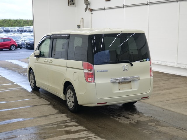 HONDA STEP WAGON 2011