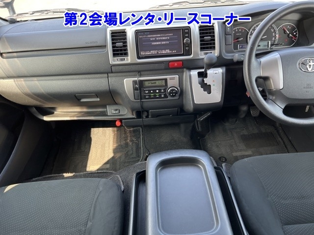 TOYOTA HIACE VAN 2018