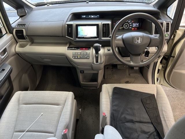 HONDA STEP WAGON 2011