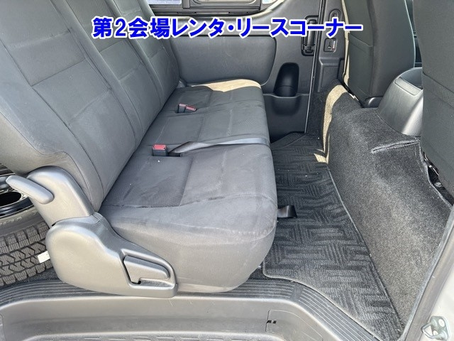 TOYOTA HIACE VAN 2018