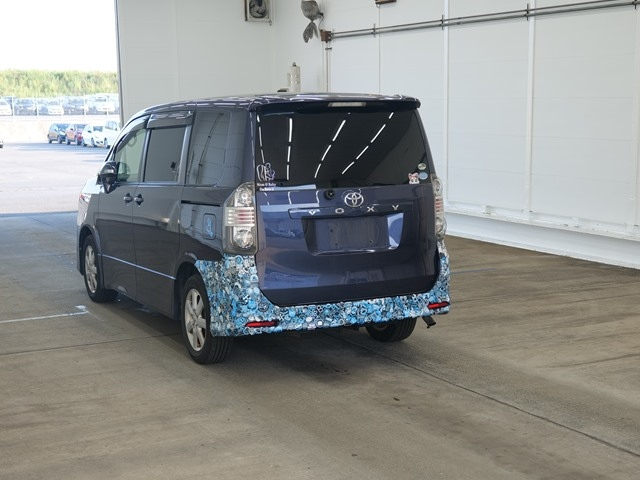 TOYOTA VOXY 2008