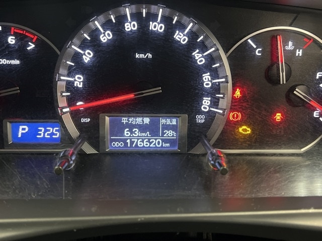 TOYOTA HIACE VAN 2015