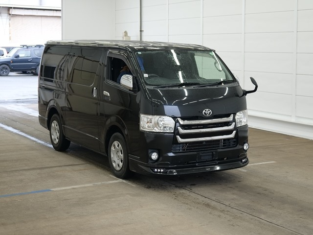 TOYOTA HIACE VAN 2015