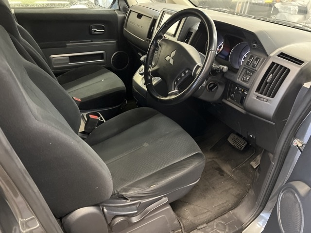 MITSUBISHI DELICA D5 2012