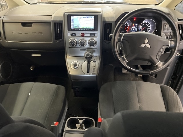 MITSUBISHI DELICA D5 2012