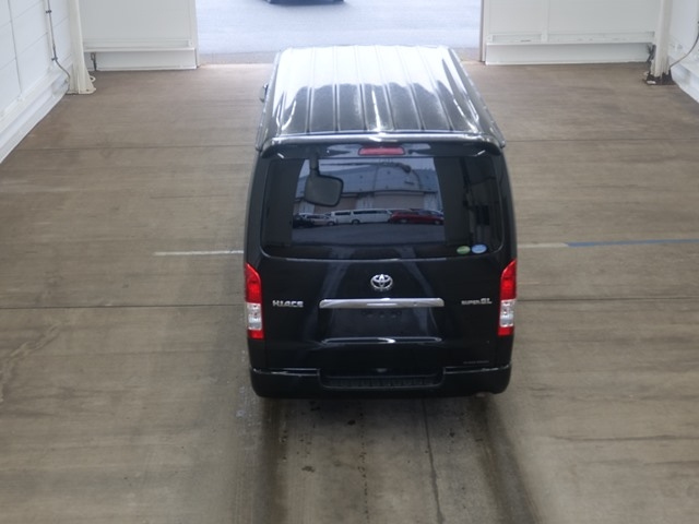 TOYOTA HIACE VAN 2015