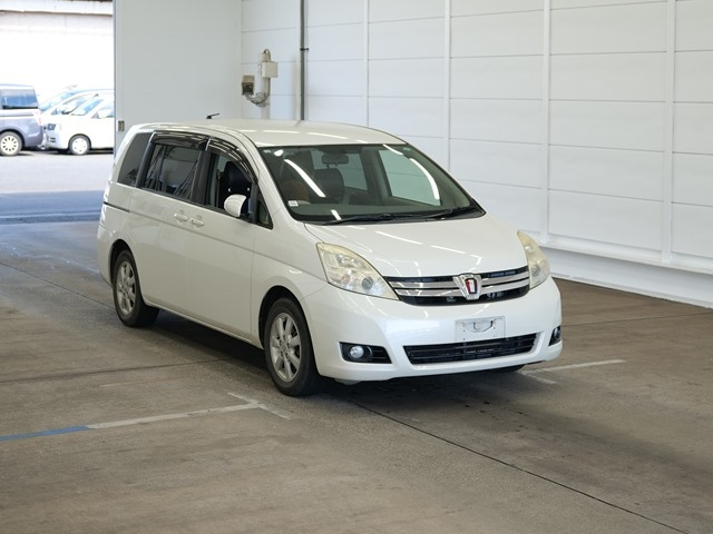 TOYOTA ISIS 2012