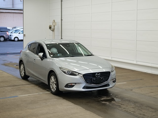 MAZDA AXELA 2017