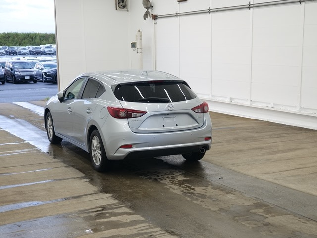 MAZDA AXELA 2017