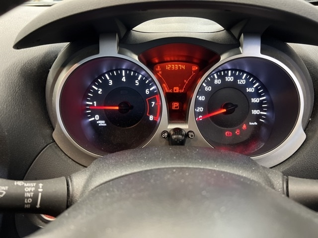 NISSAN JUKE 2012