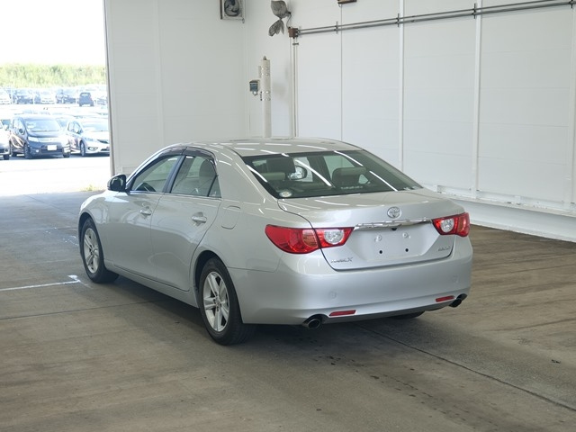 TOYOTA MARK X 2010