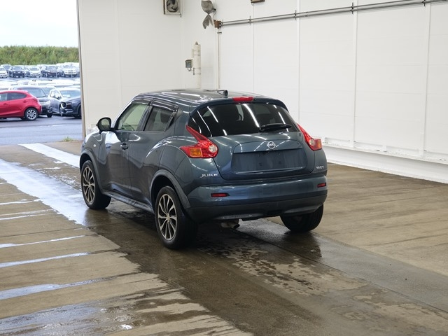 NISSAN JUKE 2012