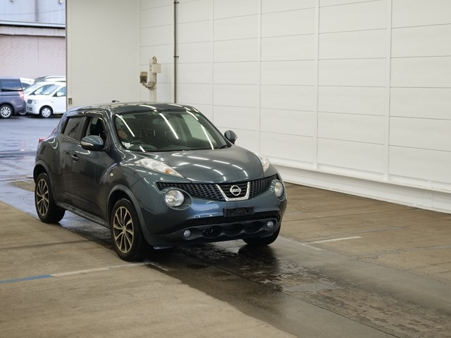 NISSAN JUKE 2012