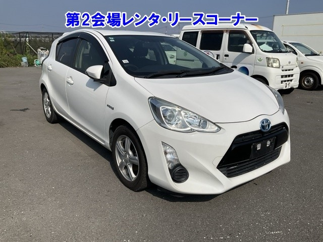 TOYOTA AQUA 2015
