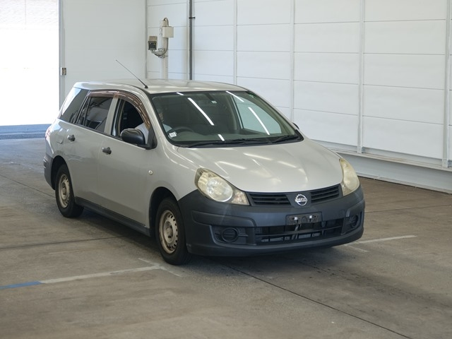 NISSAN AD 2008