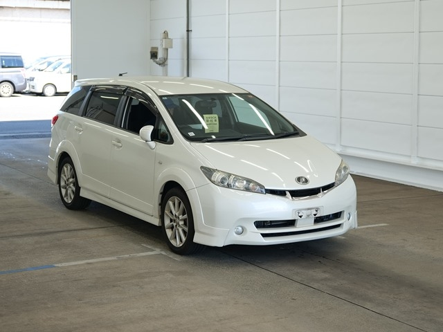 TOYOTA WISH 2010