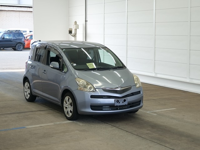 TOYOTA RACTIS 2010