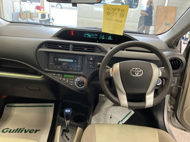 TOYOTA AQUA 2012