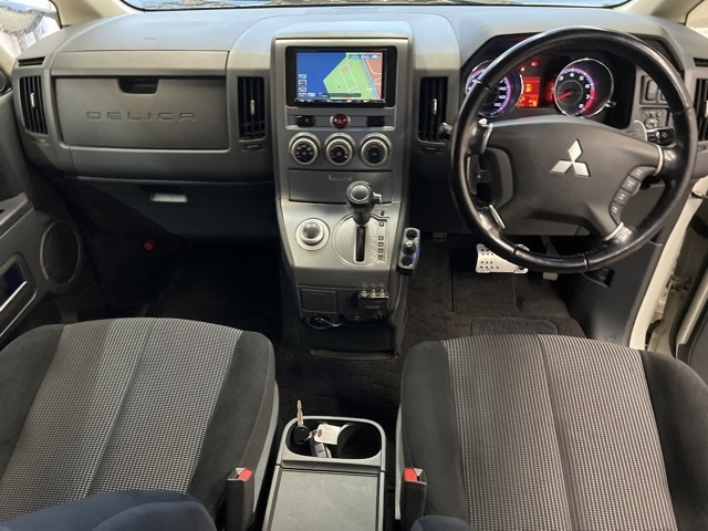 MITSUBISHI DELICA D5 2008