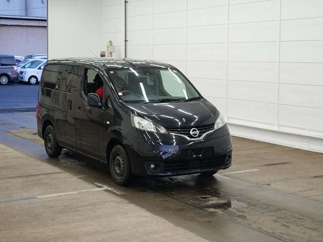 NISSAN NV200 2020