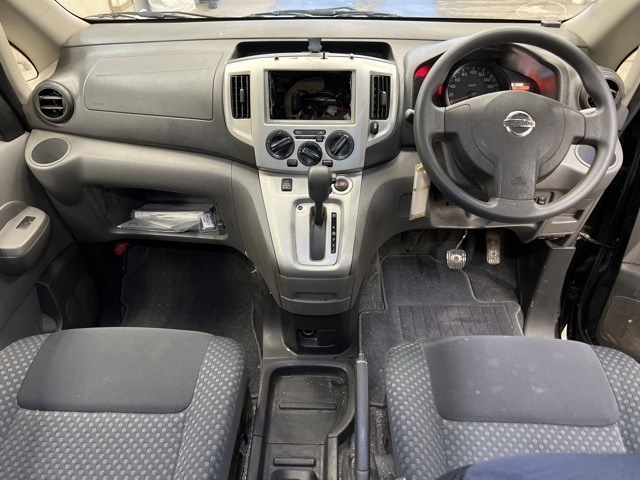 NISSAN NV200 2020