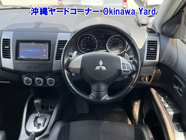 MITSUBISHI OUTLANDER 2010