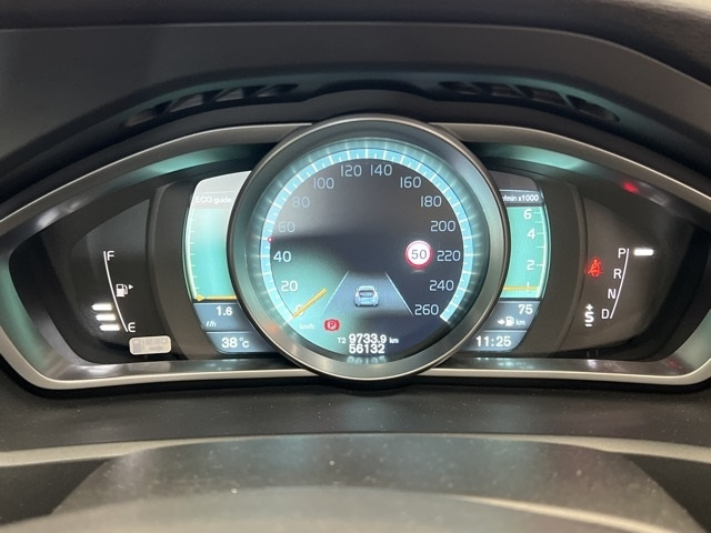 VOLVO V40 2014