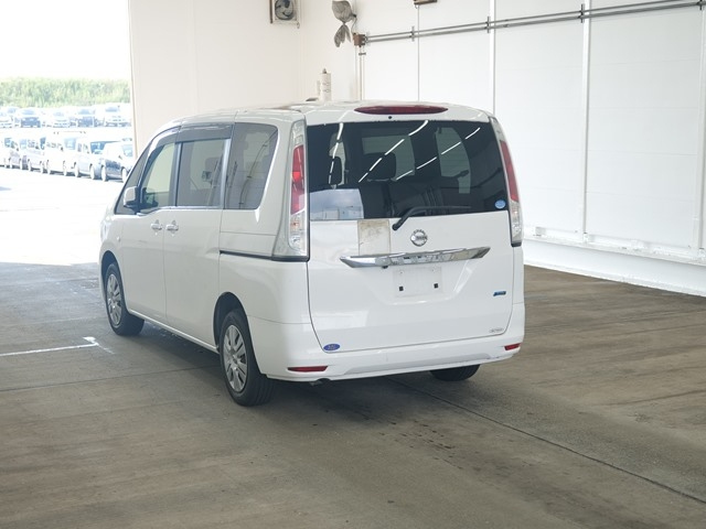 NISSAN SERENA 2013