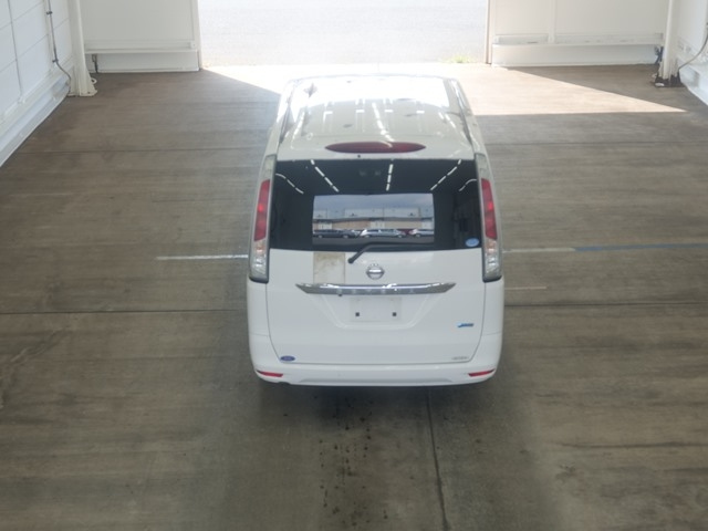NISSAN SERENA 2013