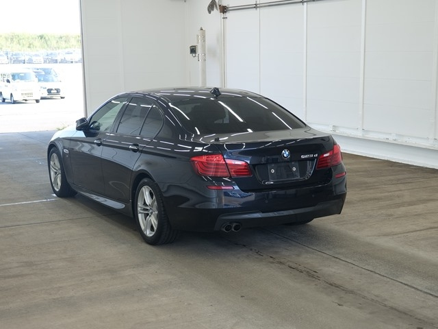 BMW 5 SERIES 2016