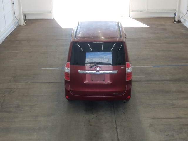 TOYOTA NOAH 2008
