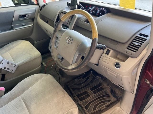 TOYOTA NOAH 2008