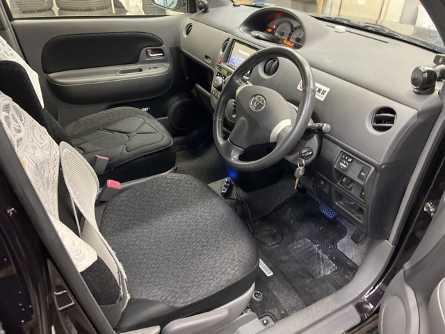 TOYOTA SIENTA 2012