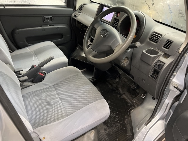 DAIHATSU HIJET VAN 2012