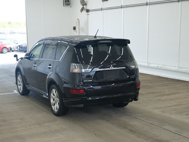 MITSUBISHI OUTLANDER 2010