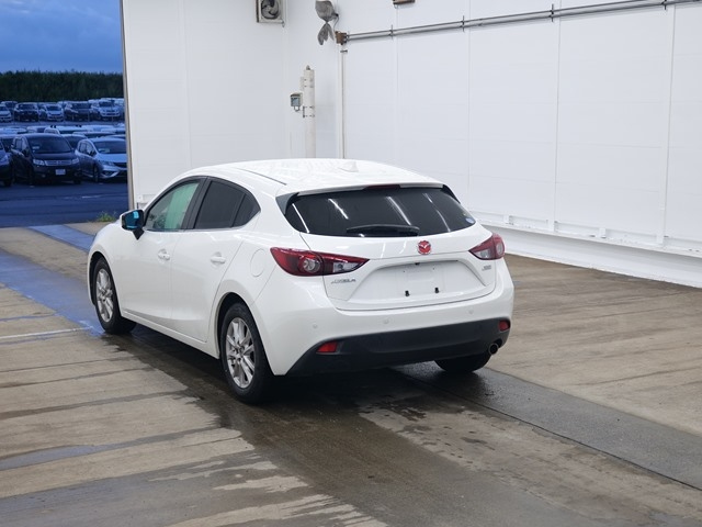 MAZDA AXELA 2016