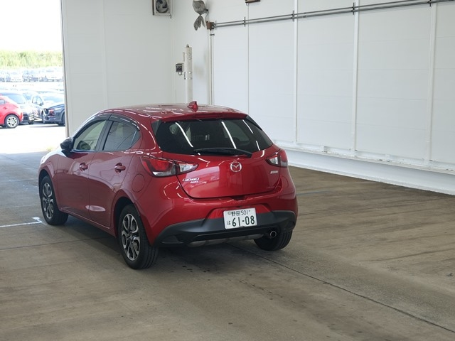 MAZDA DEMIO 2016