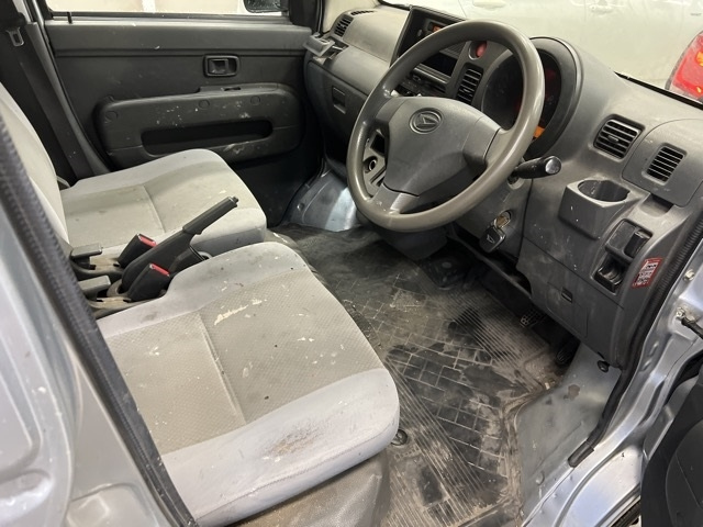 DAIHATSU HIJET VAN 2017