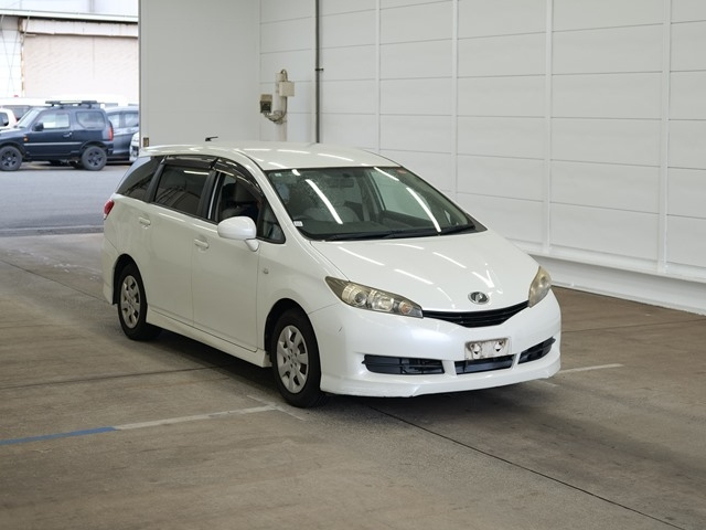TOYOTA WISH 2010