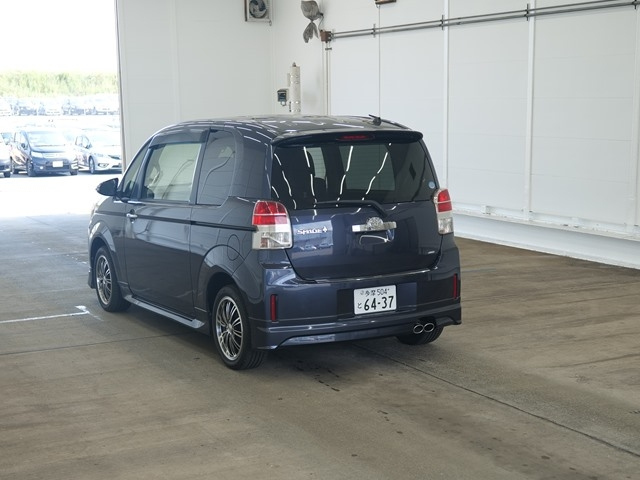 TOYOTA SPADE 2013