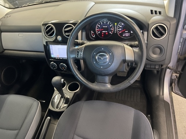 MAZDA VERISA 2011