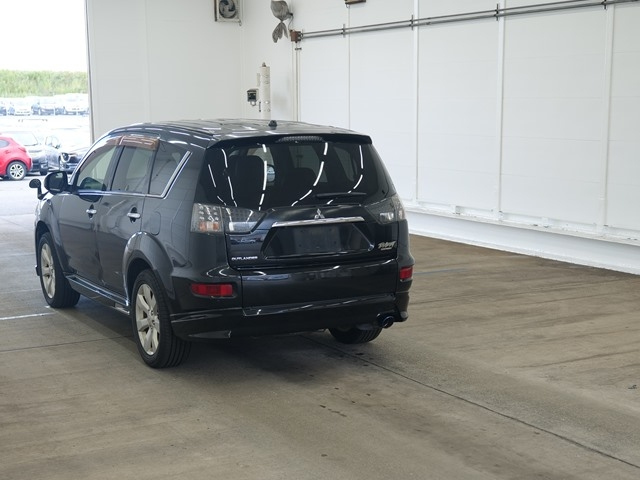 MITSUBISHI OUTLANDER 2010
