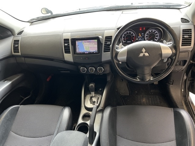 MITSUBISHI OUTLANDER 2010