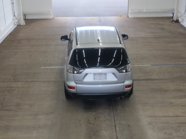MITSUBISHI OUTLANDER 2010
